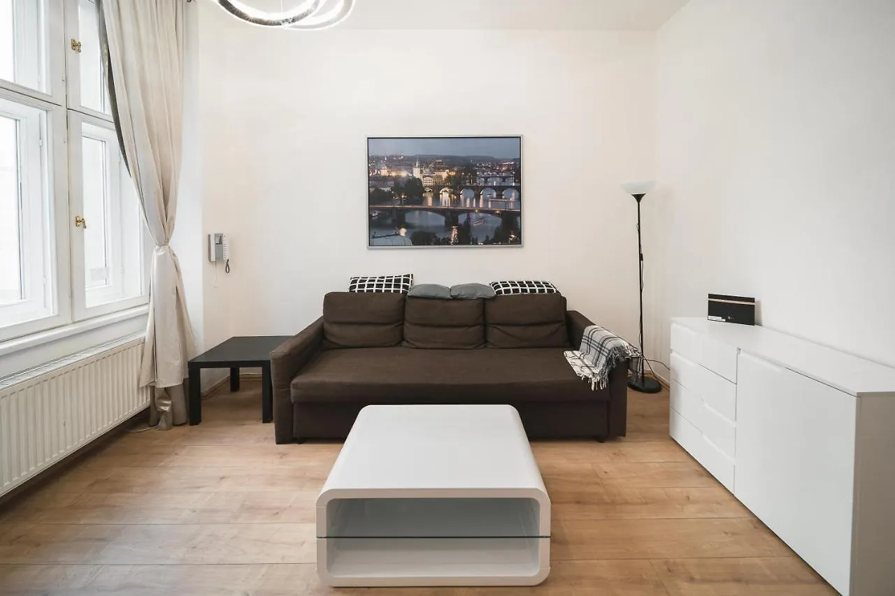 Josefov Riverside Apartment Prag